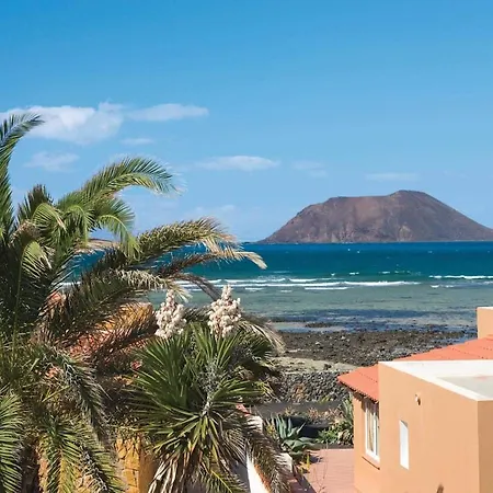 Sleeps 5 Wifi Villa *