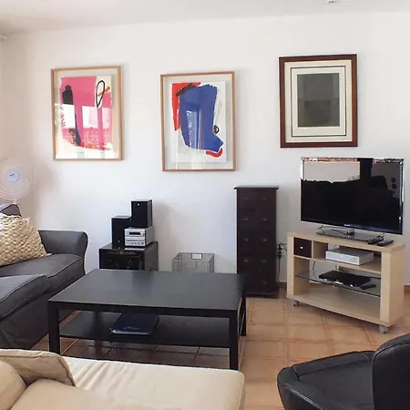 Sleeps 5 Wifi Villa